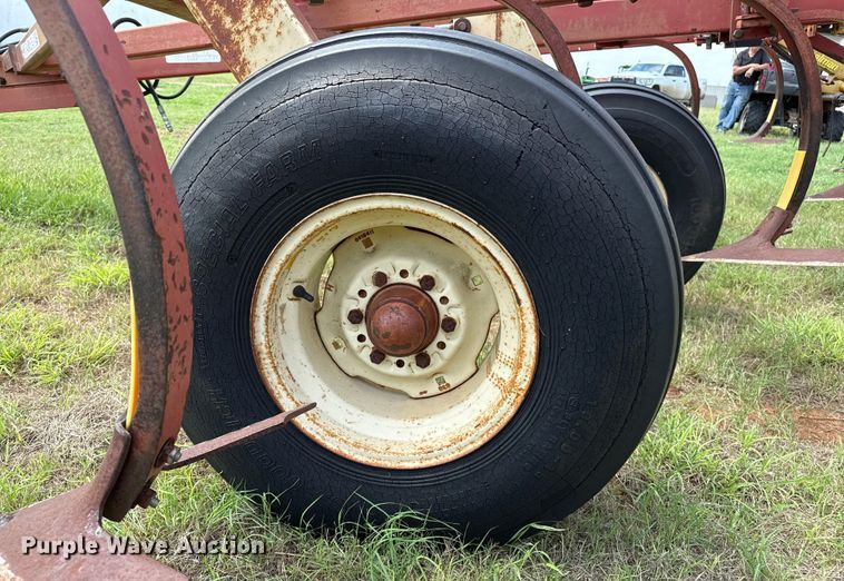 image for item EP0528 Krause 3514 field cultivator