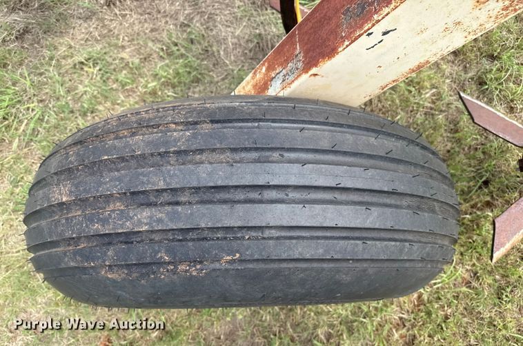 image for item EP0528 Krause 3514 field cultivator