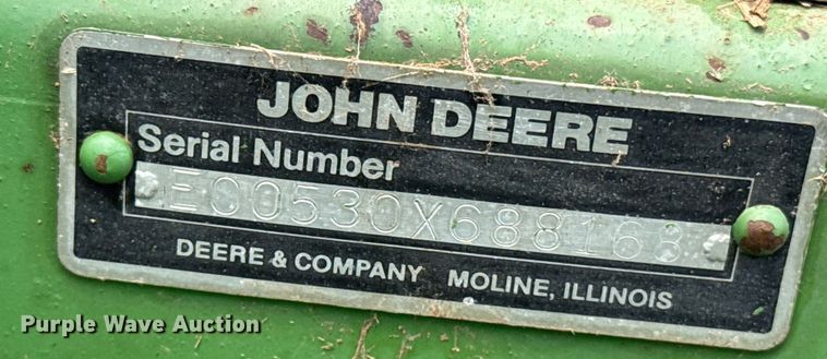 image for item EP0529 1985 John Deere 530 round baler