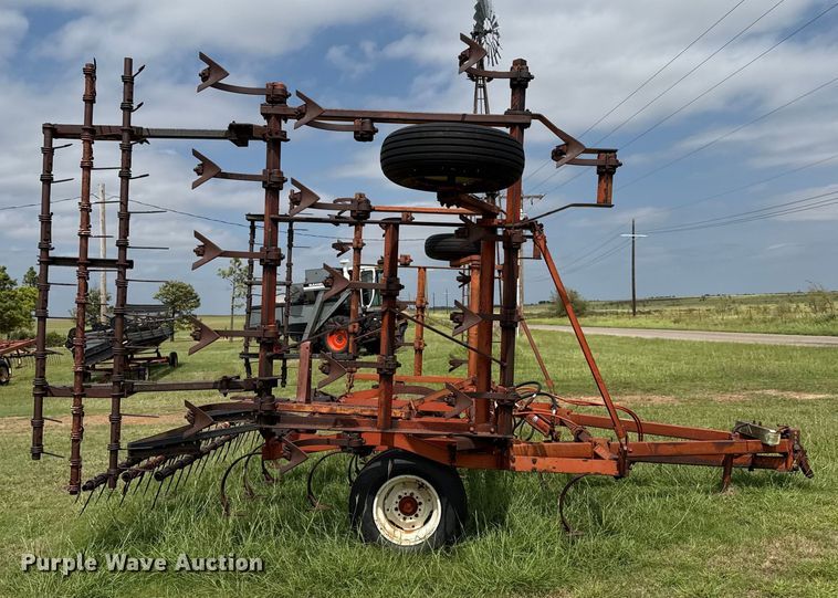 image for item EP0530 Allis Chalmers 1300 field cultivator
