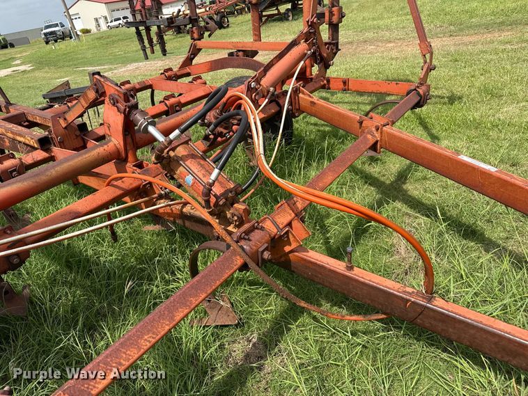 image for item EP0530 Allis Chalmers 1300 field cultivator