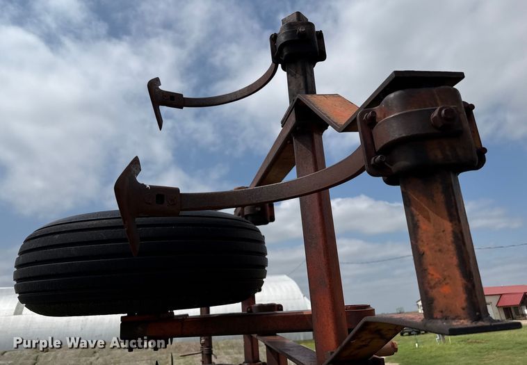 image for item EP0530 Allis Chalmers 1300 field cultivator