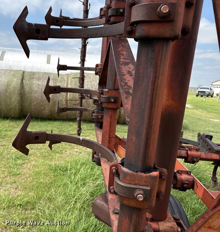 image for item EP0530 Allis Chalmers 1300 field cultivator