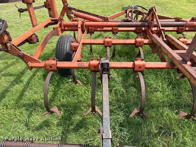 image for item EP0530 Allis Chalmers 1300 field cultivator