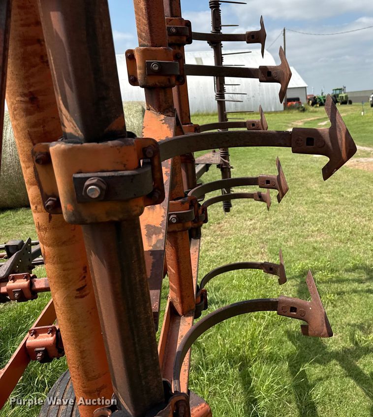 image for item EP0530 Allis Chalmers 1300 field cultivator