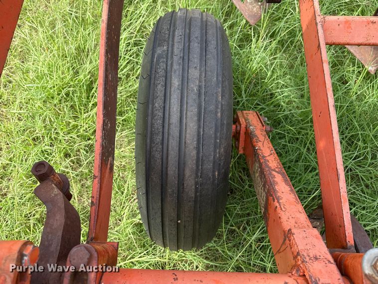 image for item EP0530 Allis Chalmers 1300 field cultivator