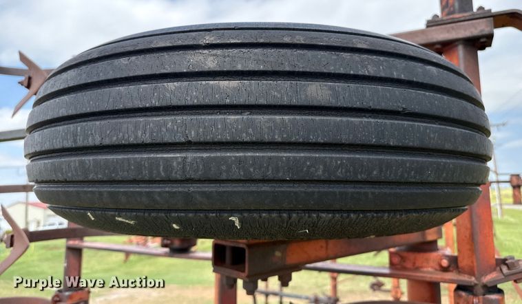 image for item EP0530 Allis Chalmers 1300 field cultivator