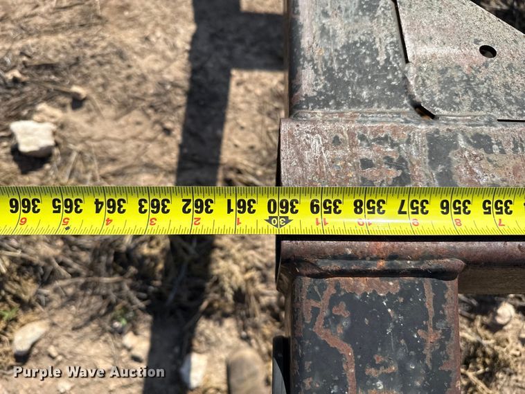 image for item EP0585 Maurer header trailer