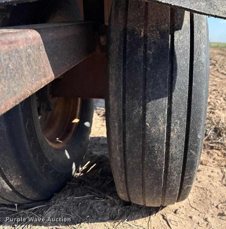 image for item EP0585 Maurer header trailer