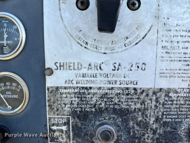 image for item EP0587 Lincoln Shield-Arc 250 welder/generator