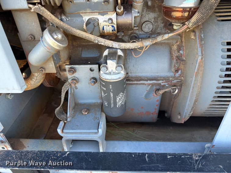 image for item EP0587 Lincoln Shield-Arc 250 welder/generator