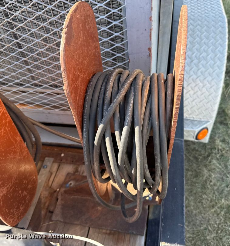 image for item EP0587 Lincoln Shield-Arc 250 welder/generator