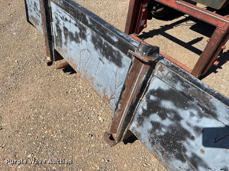 image for item EP0589 Zetor MFWD tractor