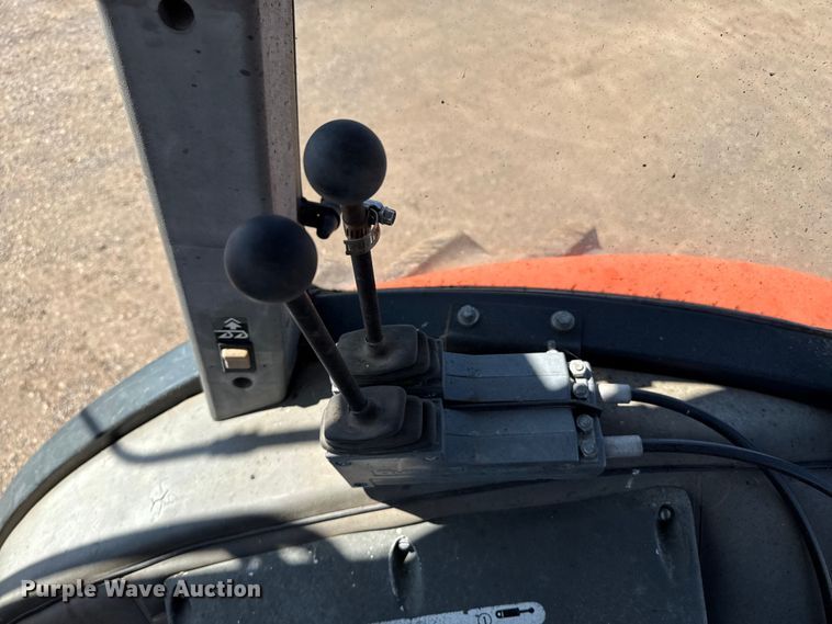 image for item EP0589 Zetor MFWD tractor