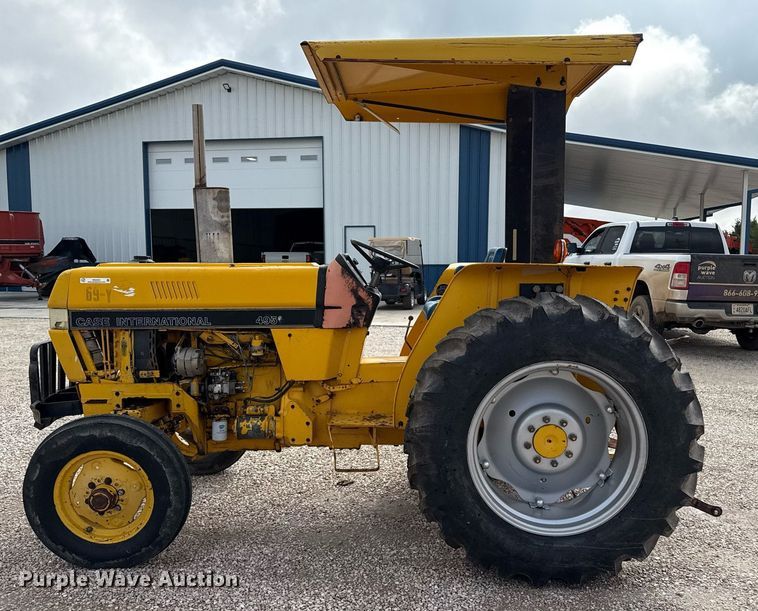 image for item EQ4942 1991 Case IH 495 tractor