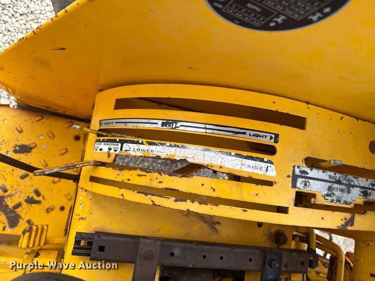 image for item EQ4942 1991 Case IH 495 tractor