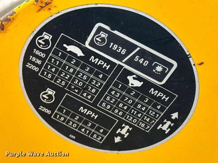 image for item EQ4942 1991 Case IH 495 tractor