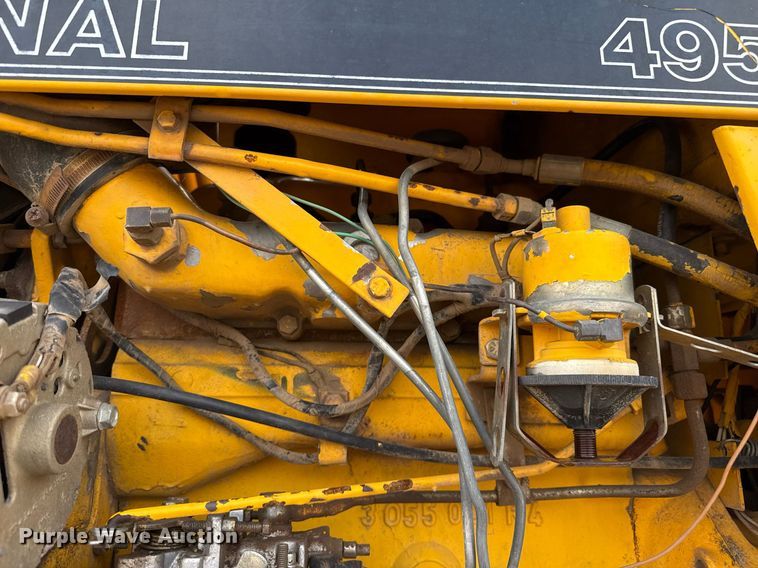 image for item EQ4942 1991 Case IH 495 tractor