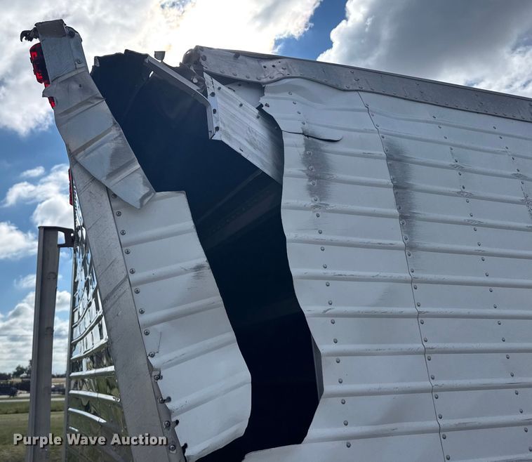 image for item ER2317 2016 Timpte grain trailer