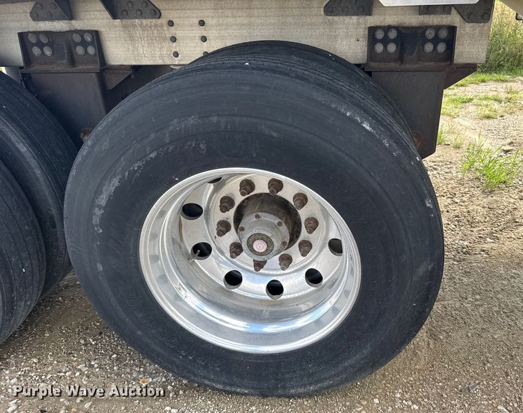 image for item ER2317 2016 Timpte grain trailer