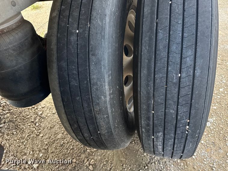 image for item ER2317 2016 Timpte grain trailer