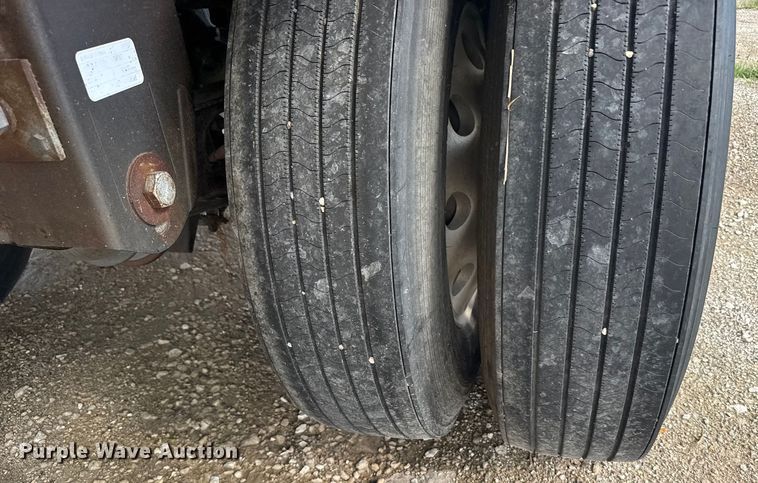 image for item ER2317 2016 Timpte grain trailer