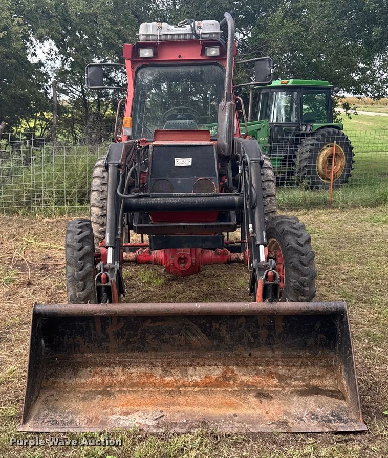 image for item ER2325 Belarus 425A MFWD tractor