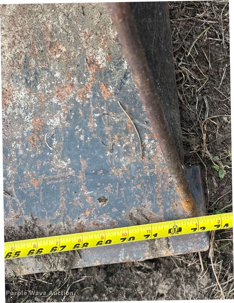 image for item ER2325 Belarus 425A MFWD tractor