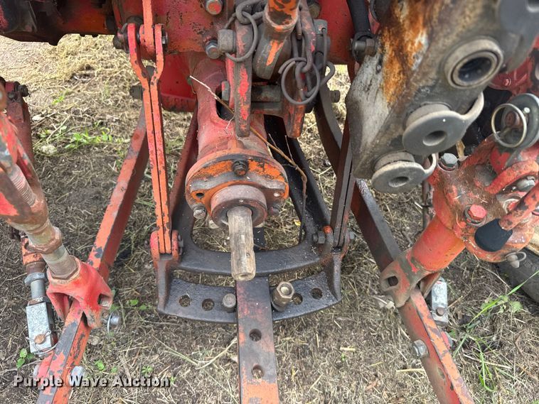 image for item ER2325 Belarus 425A MFWD tractor