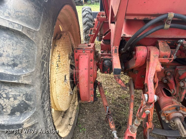 image for item ER2325 Belarus 425A MFWD tractor