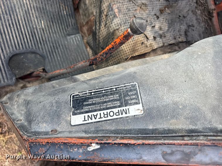 image for item ER2325 Belarus 425A MFWD tractor