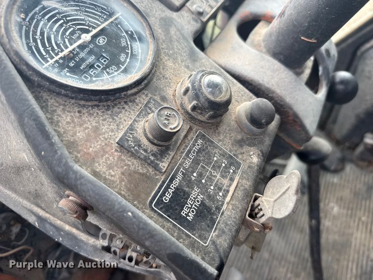 image for item ER2325 Belarus 425A MFWD tractor