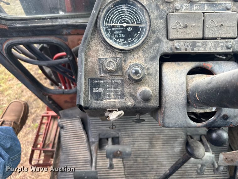 image for item ER2325 Belarus 425A MFWD tractor