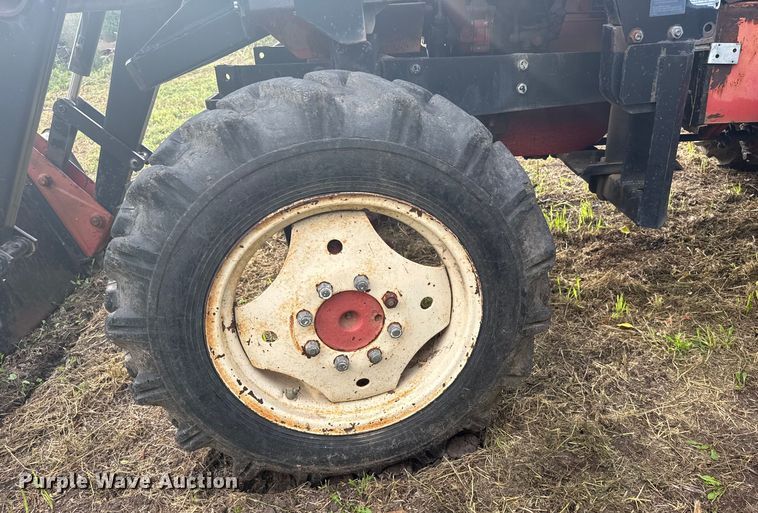 image for item ER2325 Belarus 425A MFWD tractor