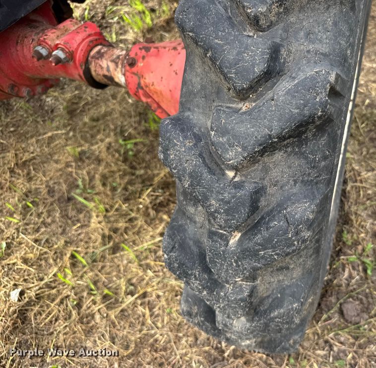 image for item ER2325 Belarus 425A MFWD tractor