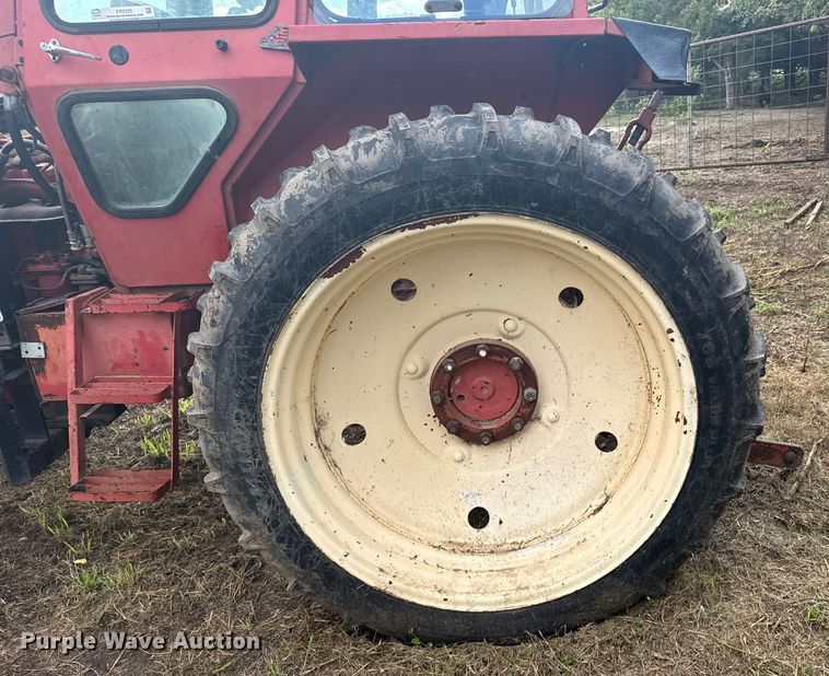 image for item ER2325 Belarus 425A MFWD tractor