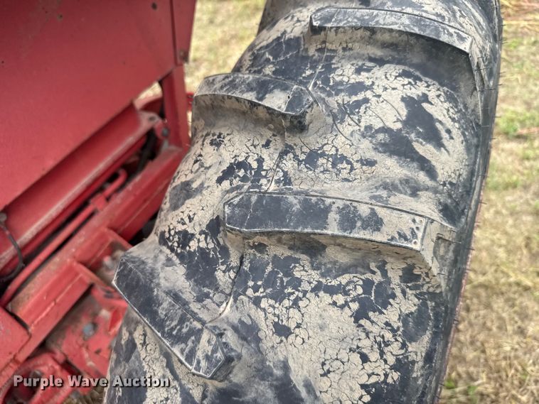 image for item ER2325 Belarus 425A MFWD tractor