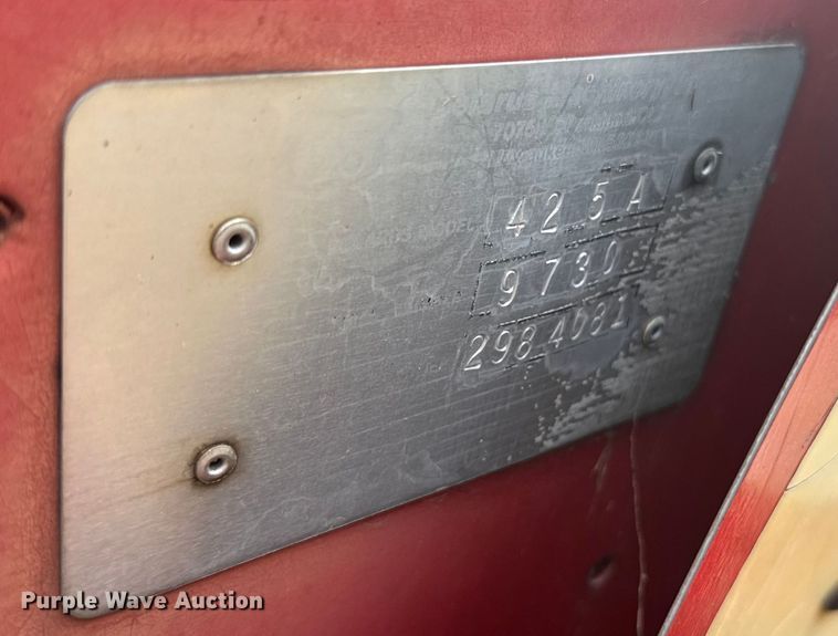 image for item ER2325 Belarus 425A MFWD tractor