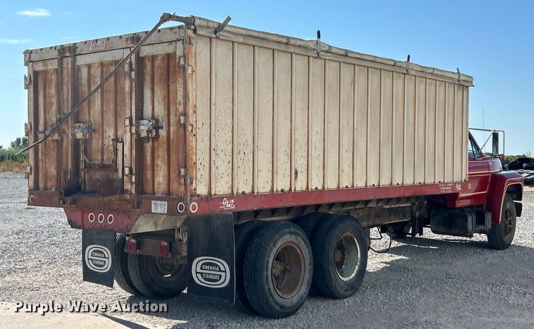 image for item ET3104 1980 Ford  grain truck