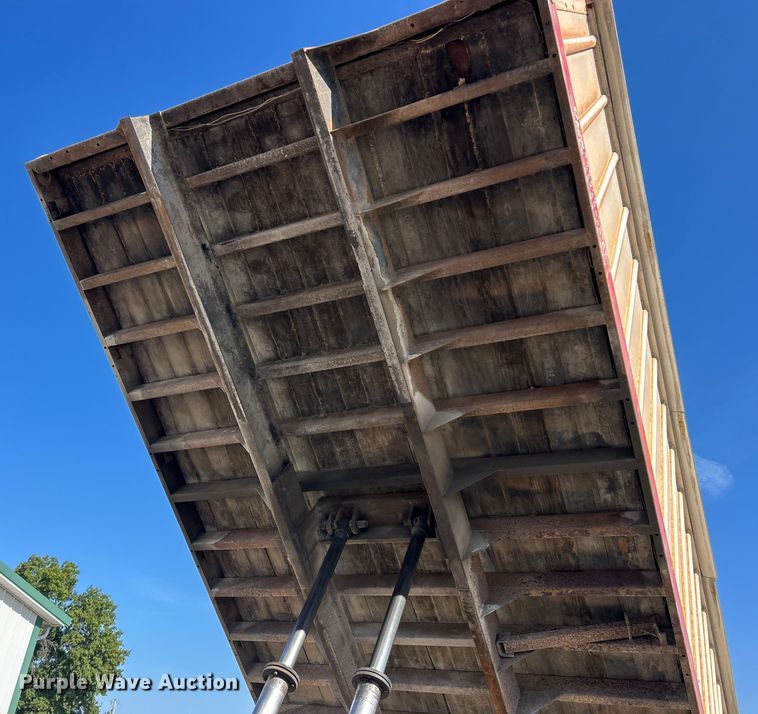 image for item ET3104 1980 Ford  grain truck