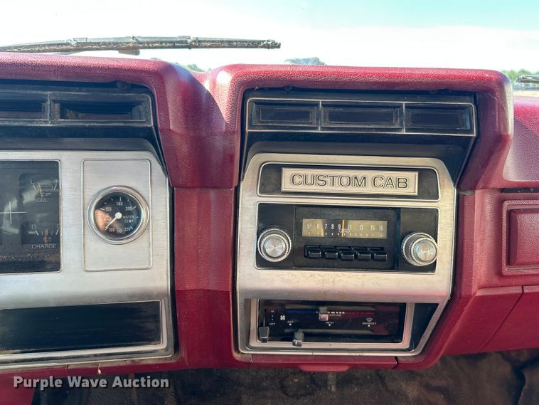 image for item ET3104 1980 Ford  grain truck