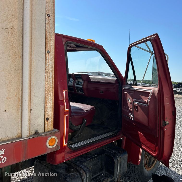 image for item ET3104 1980 Ford  grain truck