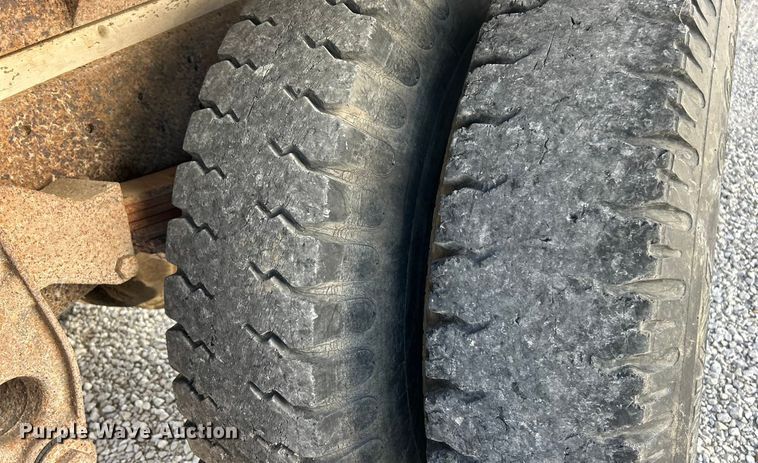 image for item ET3104 1980 Ford  grain truck