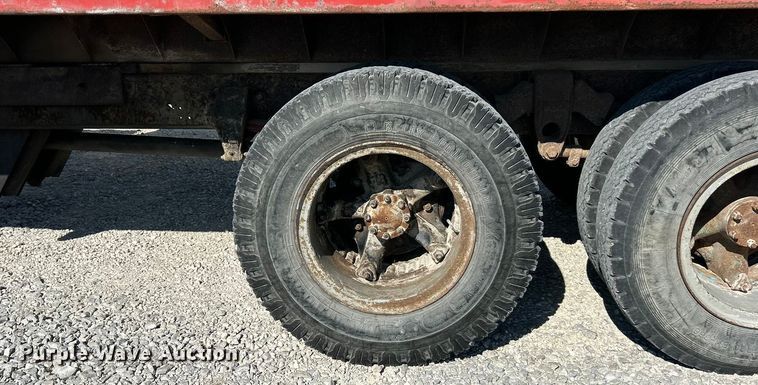 image for item ET3104 1980 Ford  grain truck