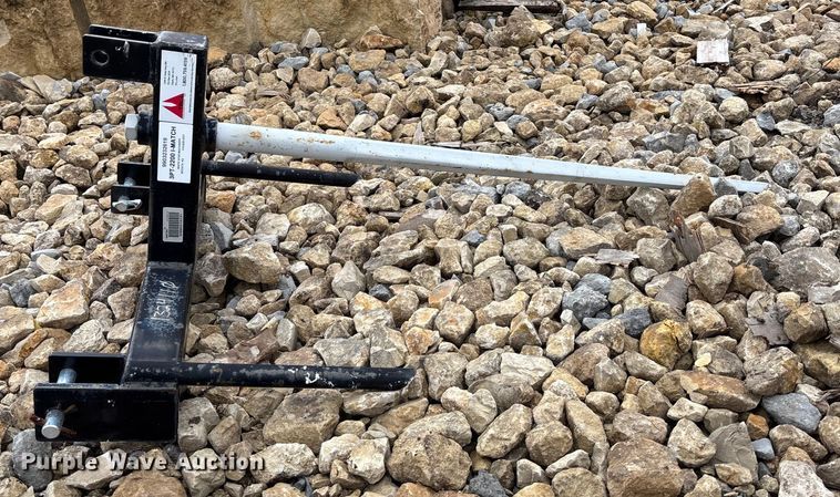 image for item ET4506 Tri-L three point bale spear