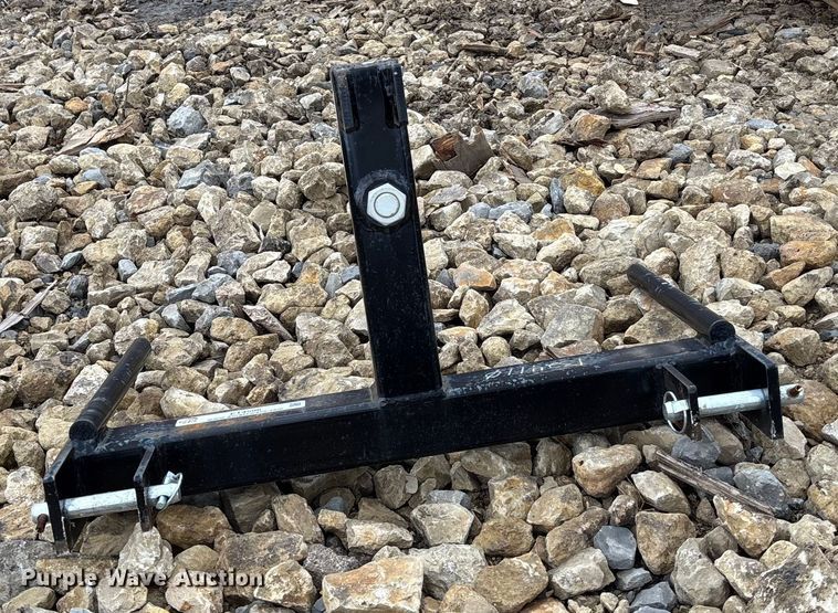 image for item ET4506 Tri-L three point bale spear