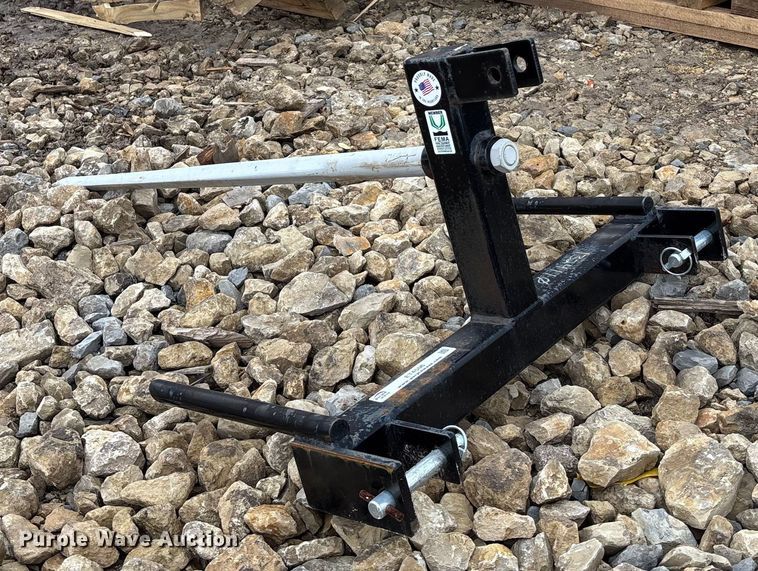 image for item ET4506 Tri-L three point bale spear