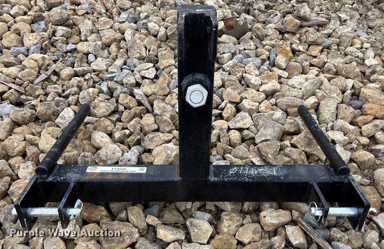 image for item ET4506 Tri-L three point bale spear