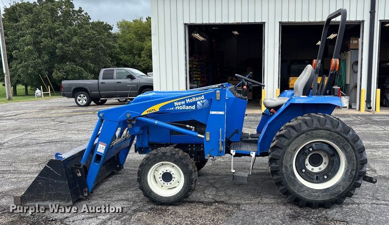 image for item ET4511 2008 New Holland T1520 MFWD tractor