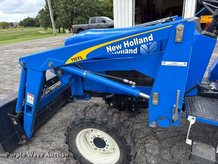 image for item ET4511 2008 New Holland T1520 MFWD tractor
